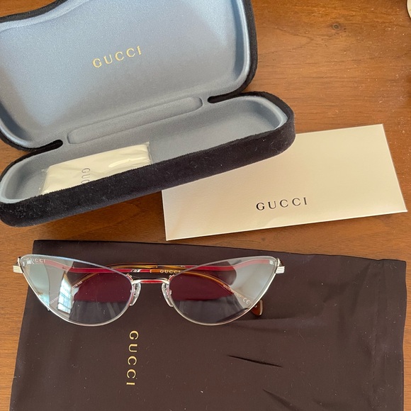 Gucci Silver Cat-Eye Sunglasses - Picture 1 of 16
